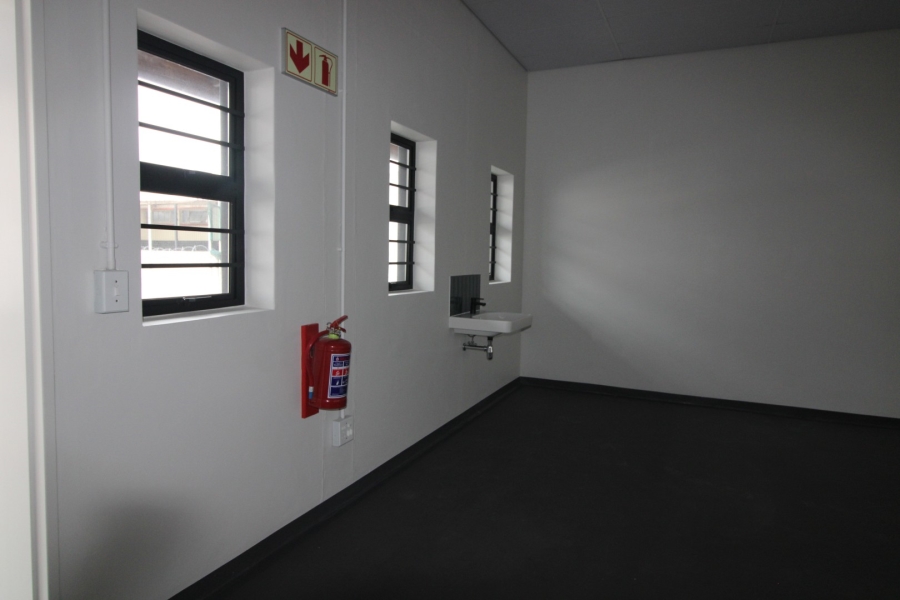 To Let Commercial Property for Rent in Maitland Western Cape